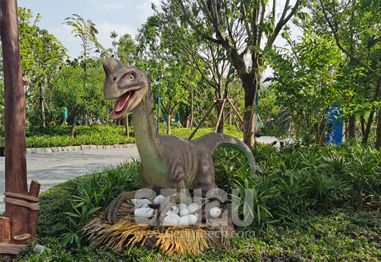​Can Animatronic Dinosaurs Be Used in Miniature Landscape Theme Parks?